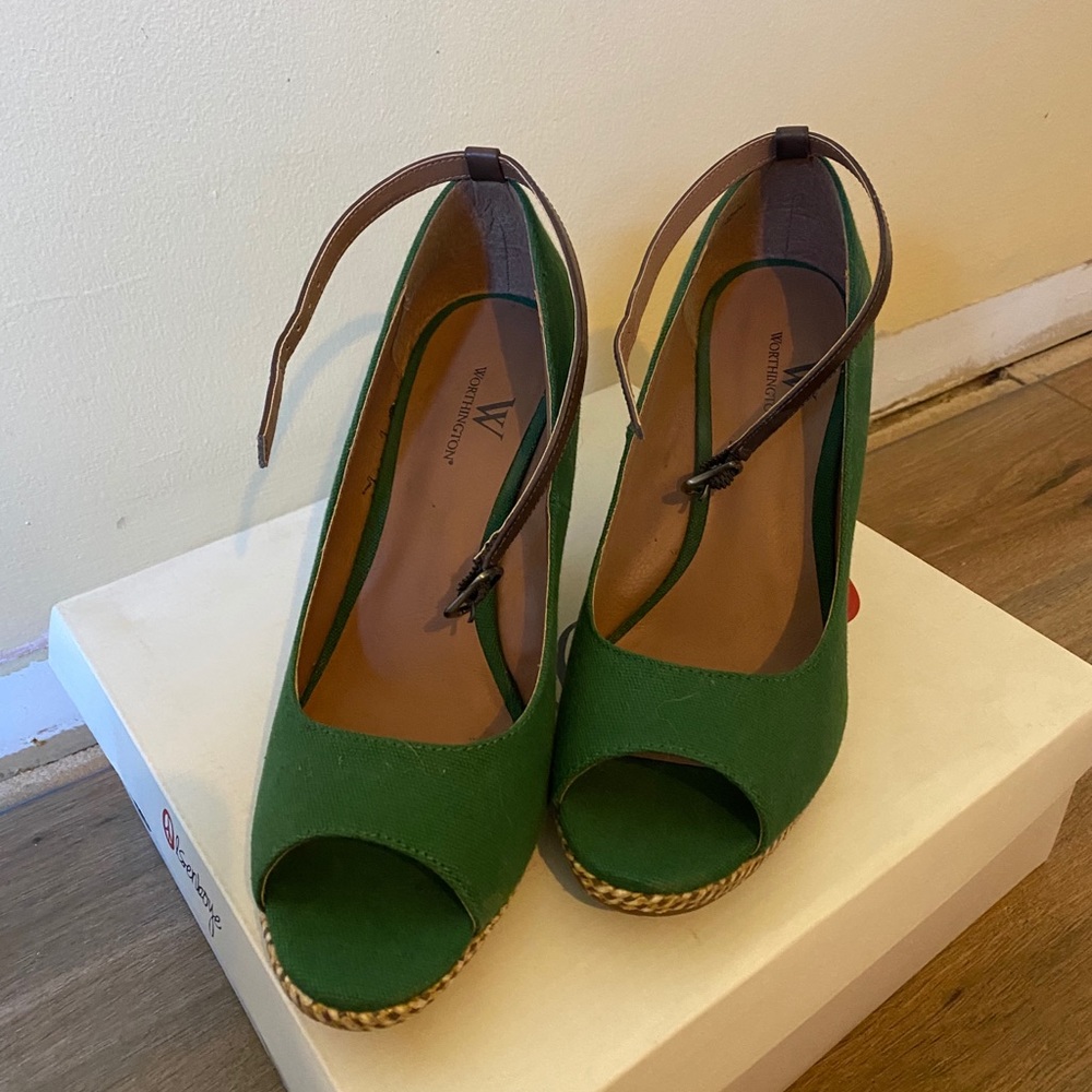 Green Wedges with ankle strap size 7 1/2